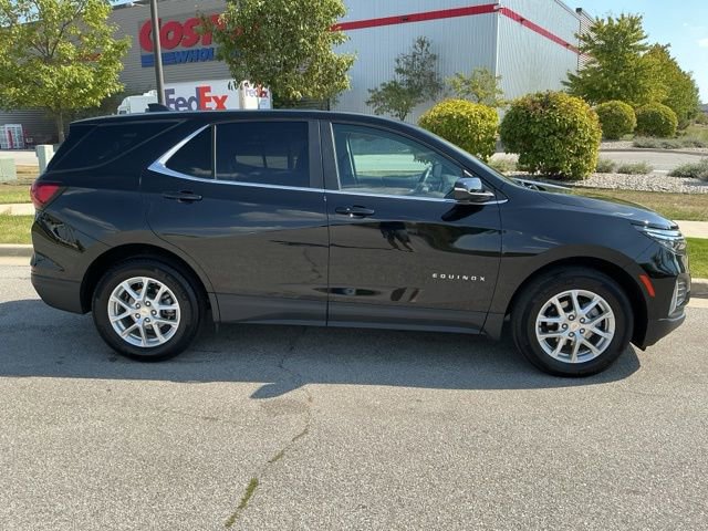 2024 Chevrolet Equinox LT photo 3