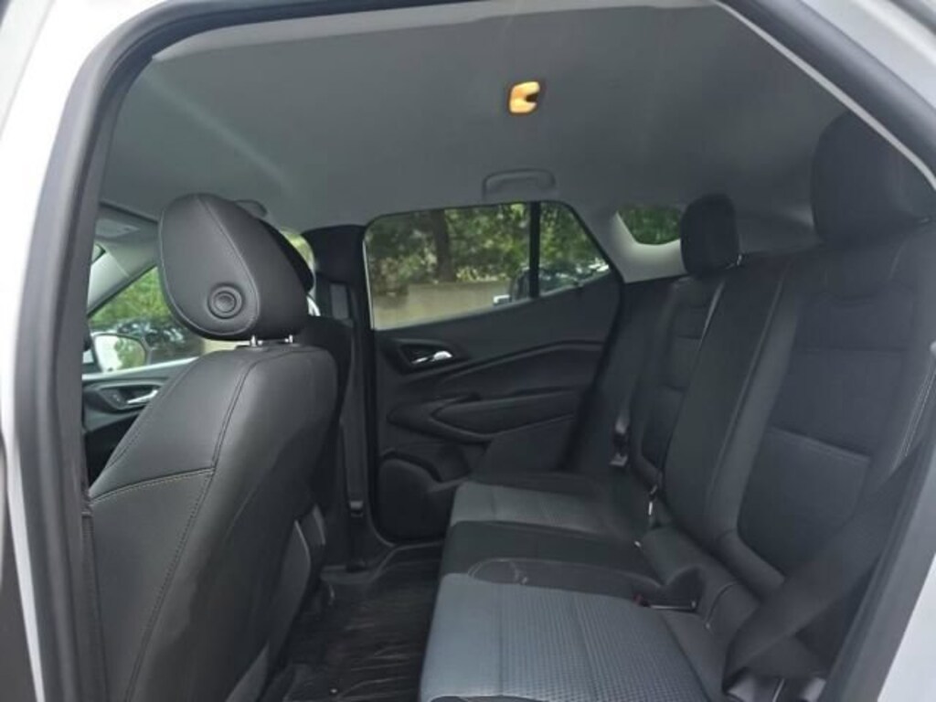 Used 2025 Chevrolet Trax LT SUV