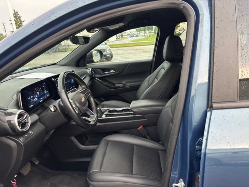 Used 2025 Chevrolet Equinox LT SUV