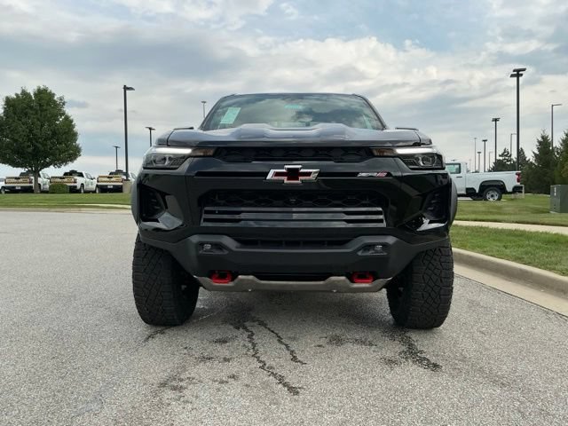 2026 Chevrolet Colorado ZR2 - Photo 8