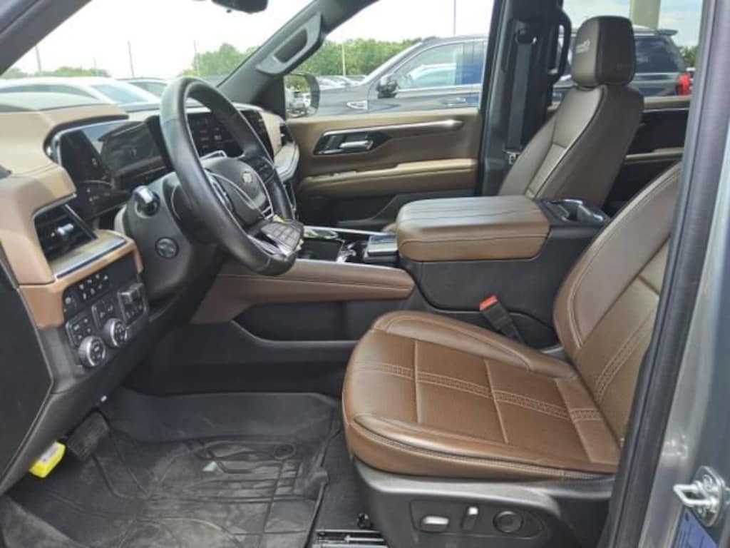 Used 2025 Chevrolet Suburban High Country SUV