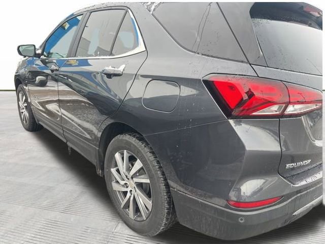 2023 Chevrolet Equinox LT photo 2