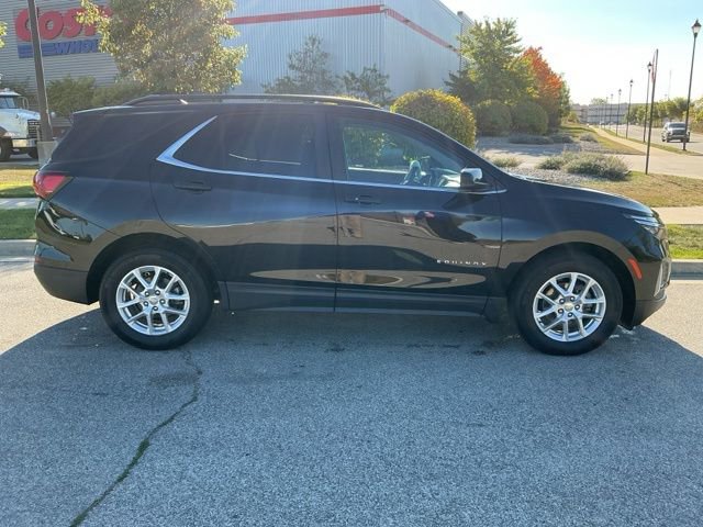 2024 Chevrolet Equinox LT photo 3