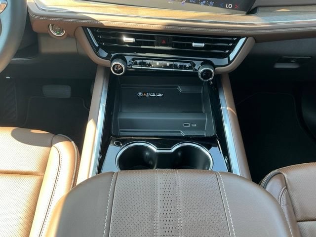 2026 Chevrolet Suburban High Country - Photo 28