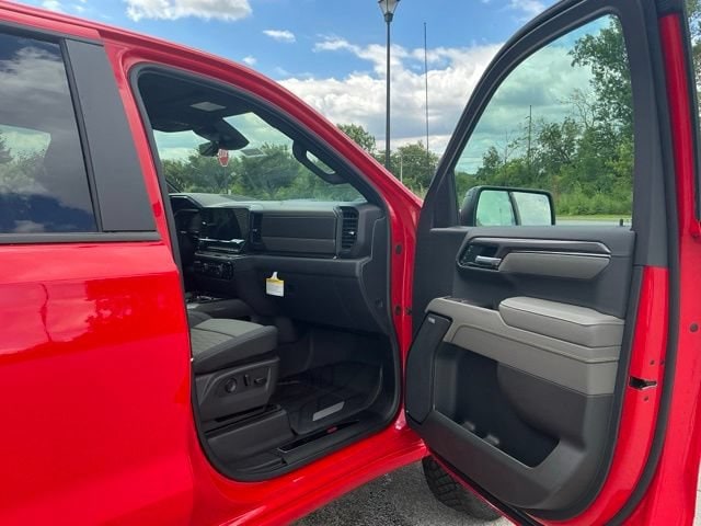 2026 Chevrolet Silverado 1500 ZR2 - Photo 17