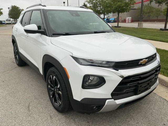 2023 Chevrolet Trailblazer LT photo 2