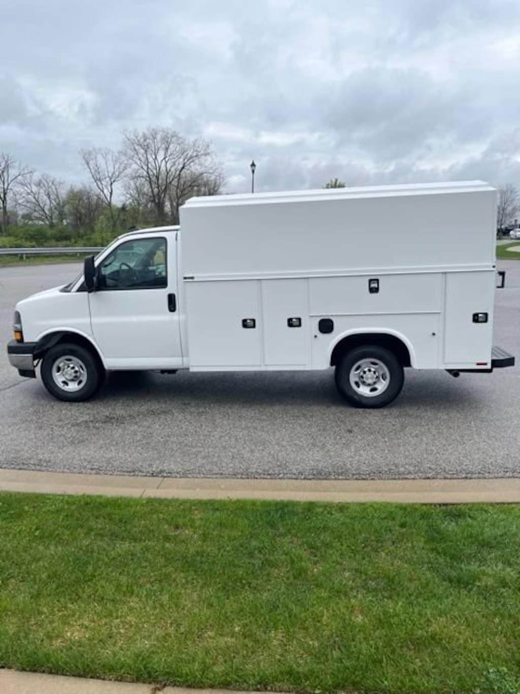 New 2026 Chevrolet Express Cutaway 3500 1WT Cutaway Van