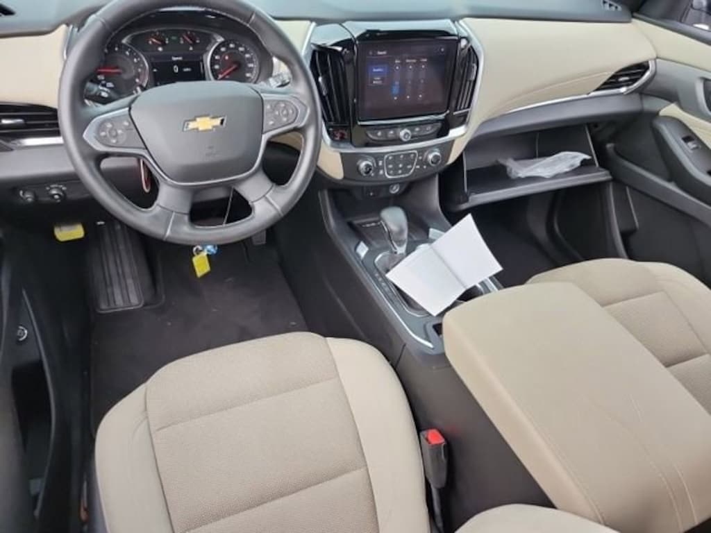 Used 2023 Chevrolet Traverse LT Cloth SUV