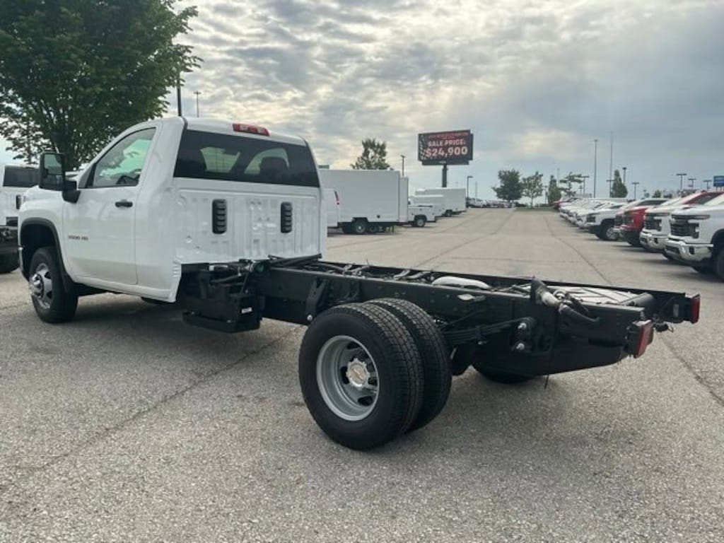 New 2026 Chevrolet Silverado 3500 HD Chassis Cab Work Truck Truck