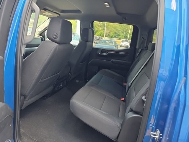 2024 Chevrolet Silverado 1500 LT photo 4