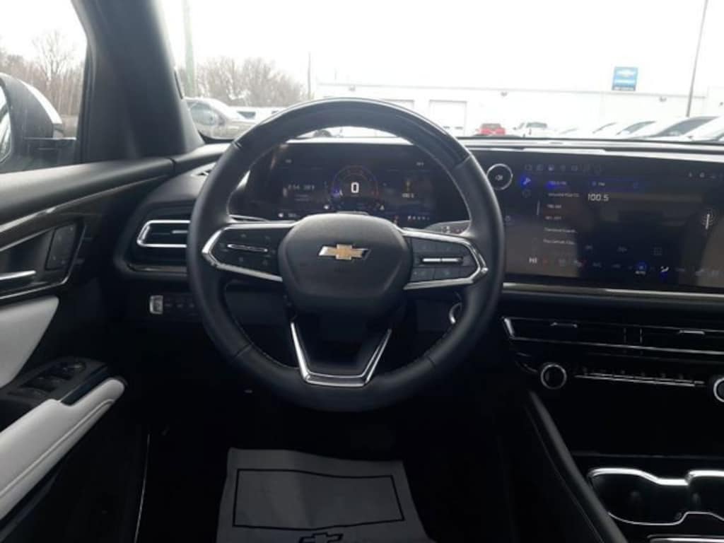 Used 2025 Chevrolet Traverse High Country SUV