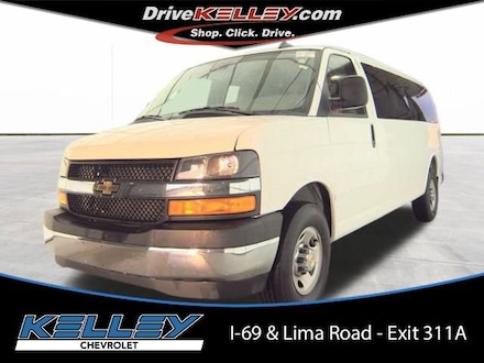 2025 Chevrolet Express Passenger 3500 1LT Van