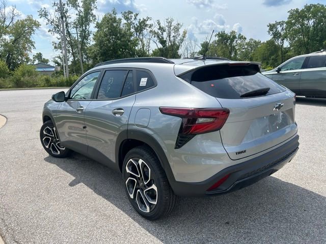 2025 Chevrolet Trax photo 3
