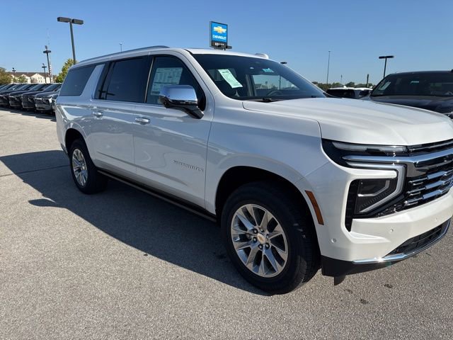 2025 Chevrolet Suburban Premier photo 2