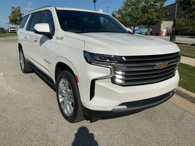 2024 Chevrolet Suburban High Country photo 2