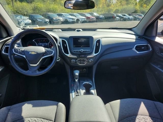 2023 Chevrolet Equinox LT photo 3