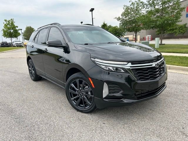 Used 2022 Chevrolet Equinox RS with VIN 2GNAXWEV5N6127646 for sale in Fort Wayne, IN