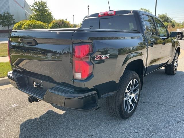 2023 Chevrolet Colorado Z71 photo 3
