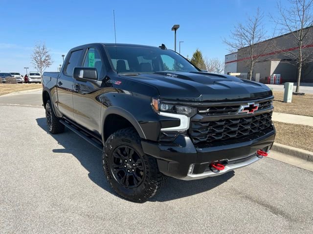 Used 2024 Chevrolet Silverado 1500 ZR2 with VIN 3GCUDHE89RG100111 for sale in Fort Wayne, IN