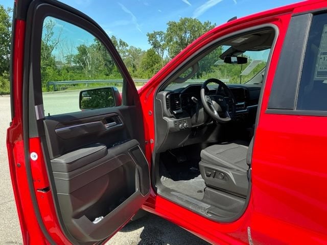 2026 Chevrolet Silverado 1500 LT - Photo 15