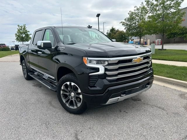 Used 2024 Chevrolet Silverado 1500 High Country with VIN 1GCUDJED9RZ275544 for sale in Fort Wayne, IN