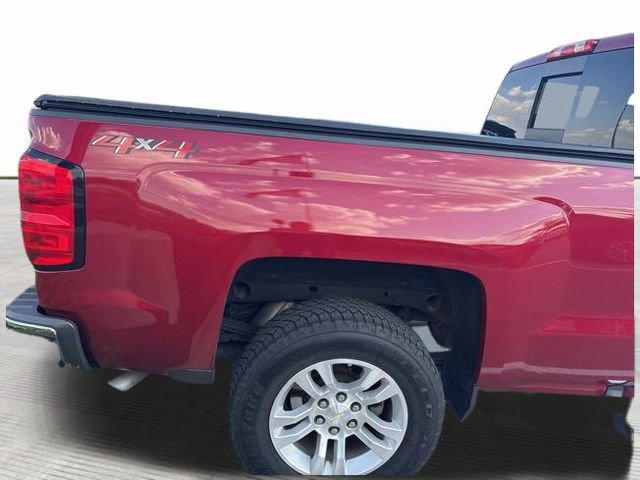 2018 Chevrolet Silverado 1500 LT photo 3