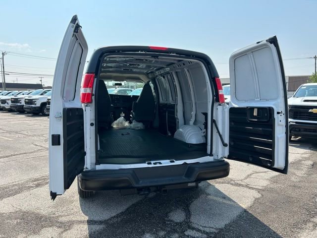 2025 Chevrolet Express Cargo 2500 Van photo 3