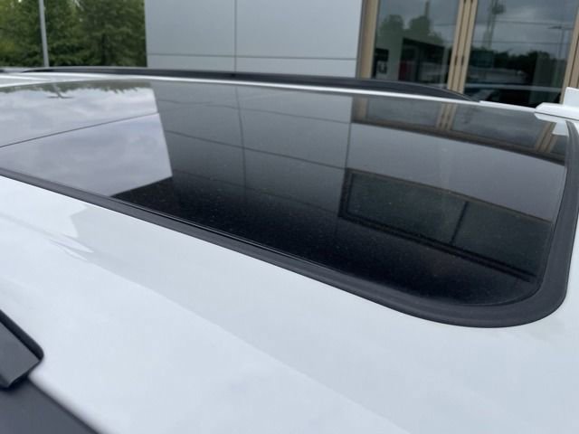 2024 Chevrolet Tahoe Z71 photo 2