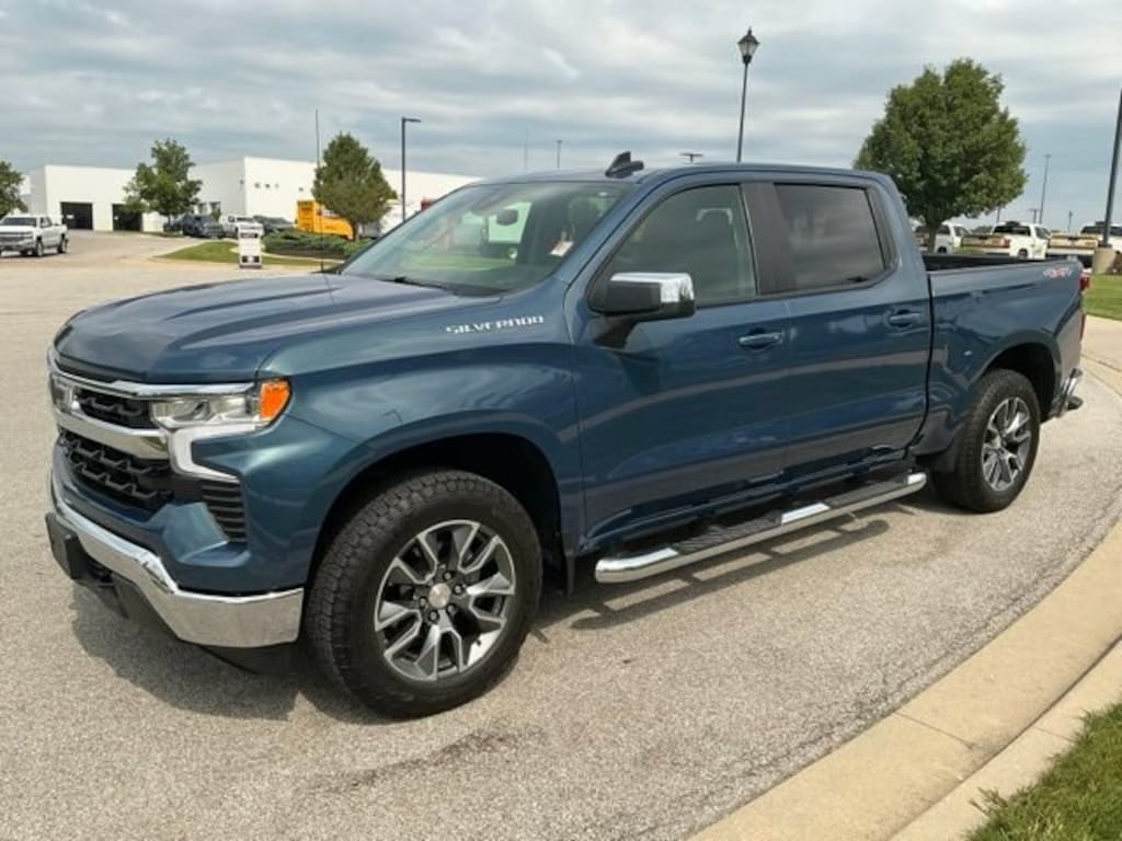 Used 2024 Chevrolet Silverado 1500 LT Truck