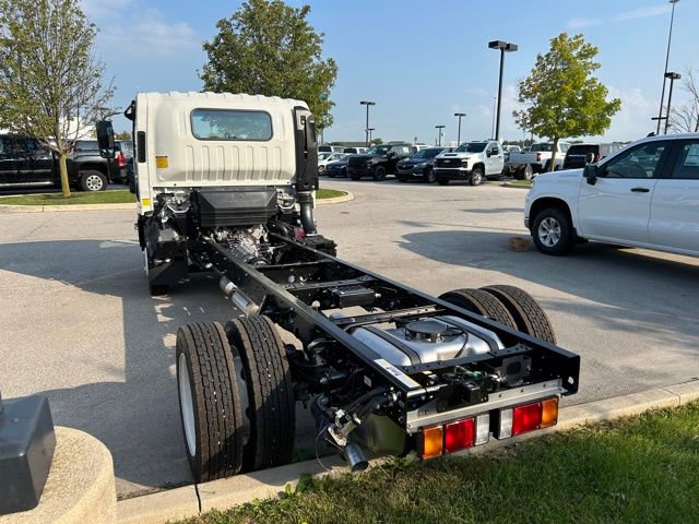 2025 Chevrolet Silverado 4500HD photo 4
