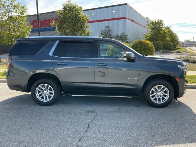 2021 Chevrolet Tahoe LT photo 2