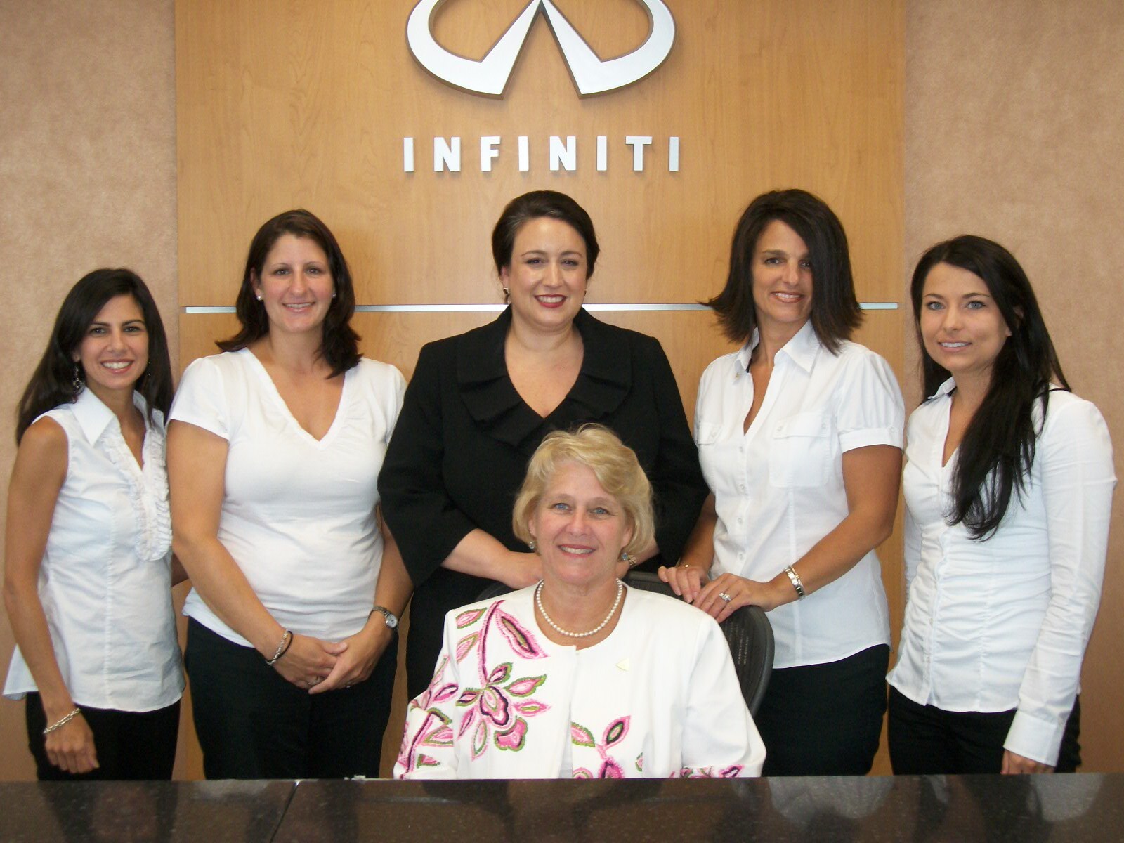 Infiniti Front Desk