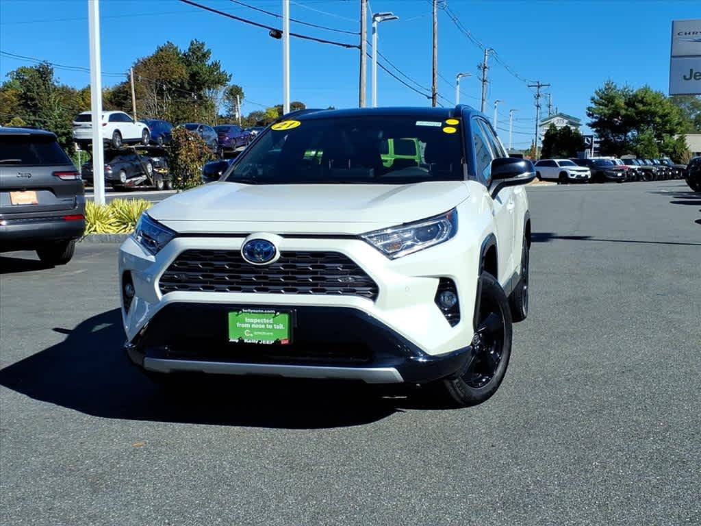 2021 Toyota RAV4 Hybrid XSE photo 2