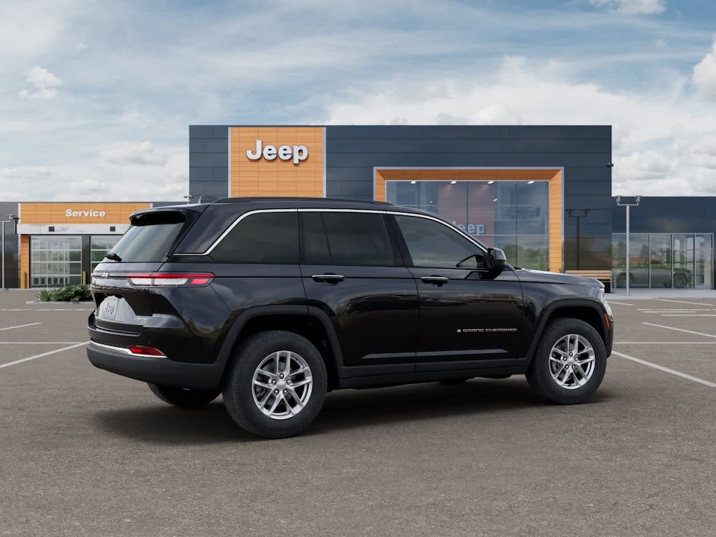 New 2025 Jeep Grand Cherokee LAREDO X 4X4 Sport Utility