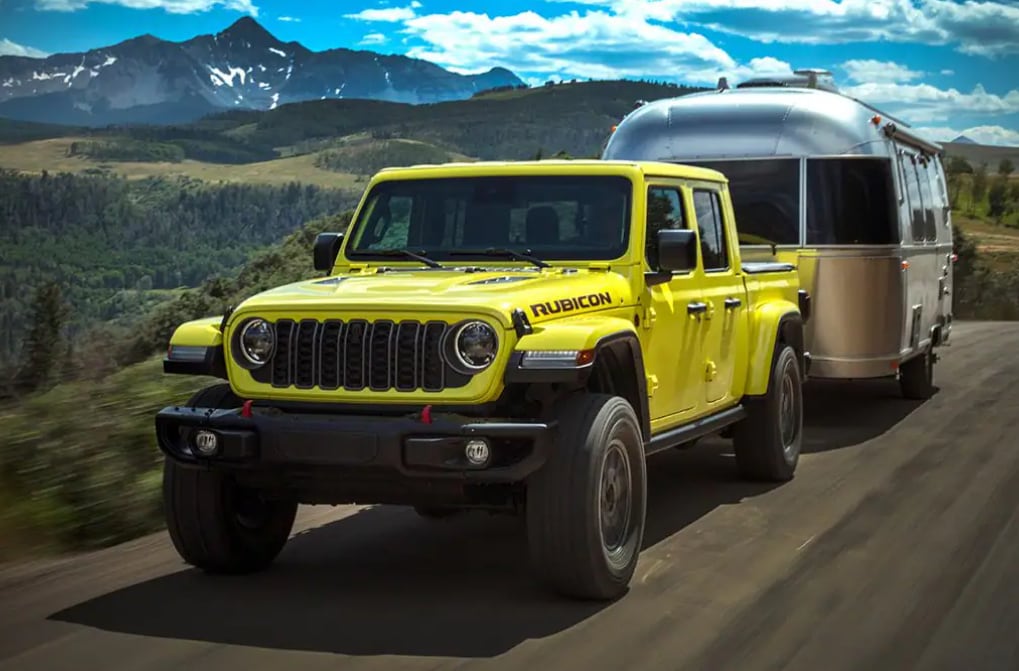 2024 Jeep Gladiator Rubicon | Photo Courtesy: Jeep 2024 Jeep Gladiator Rubicon Towing Trailer