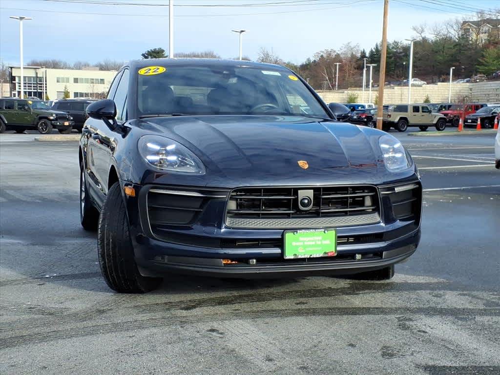 2022 Porsche Macan photo 3