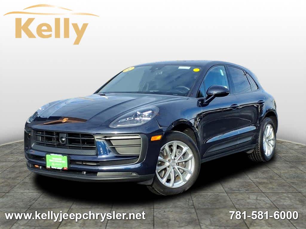 2022 Porsche Macan Base's photo