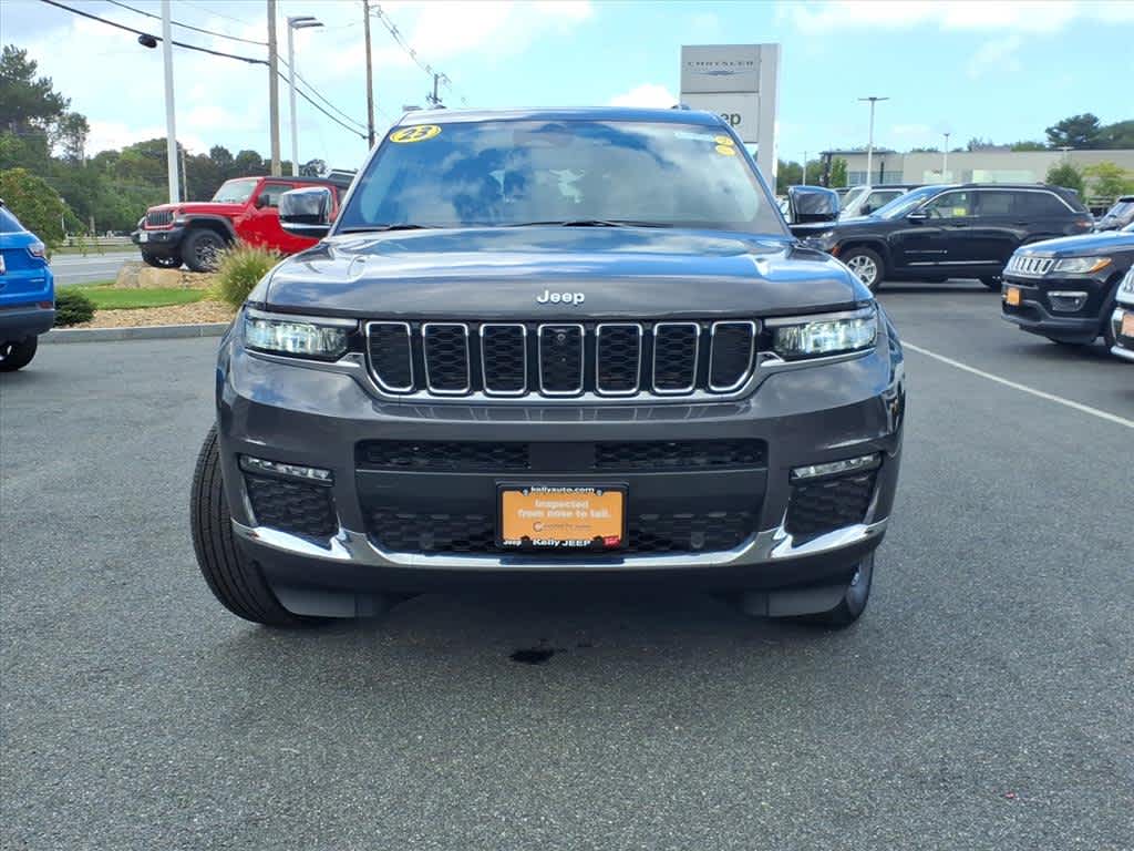 2023 Jeep Grand Cherokee Limited photo 2