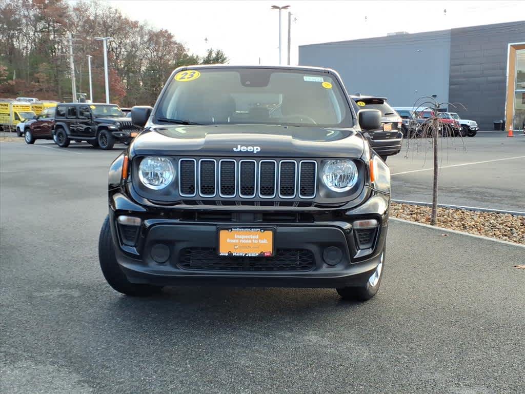 2023 Jeep Renegade Latitude Upland photo 3