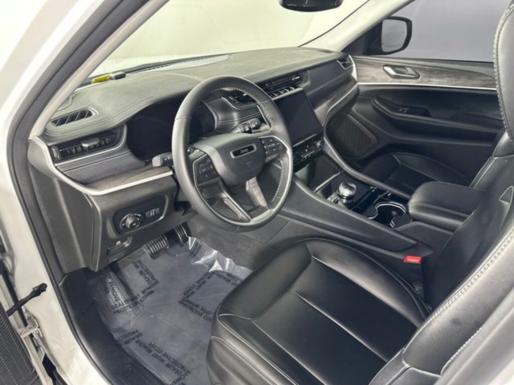Used 2023 Jeep Grand Cherokee Limited SUV