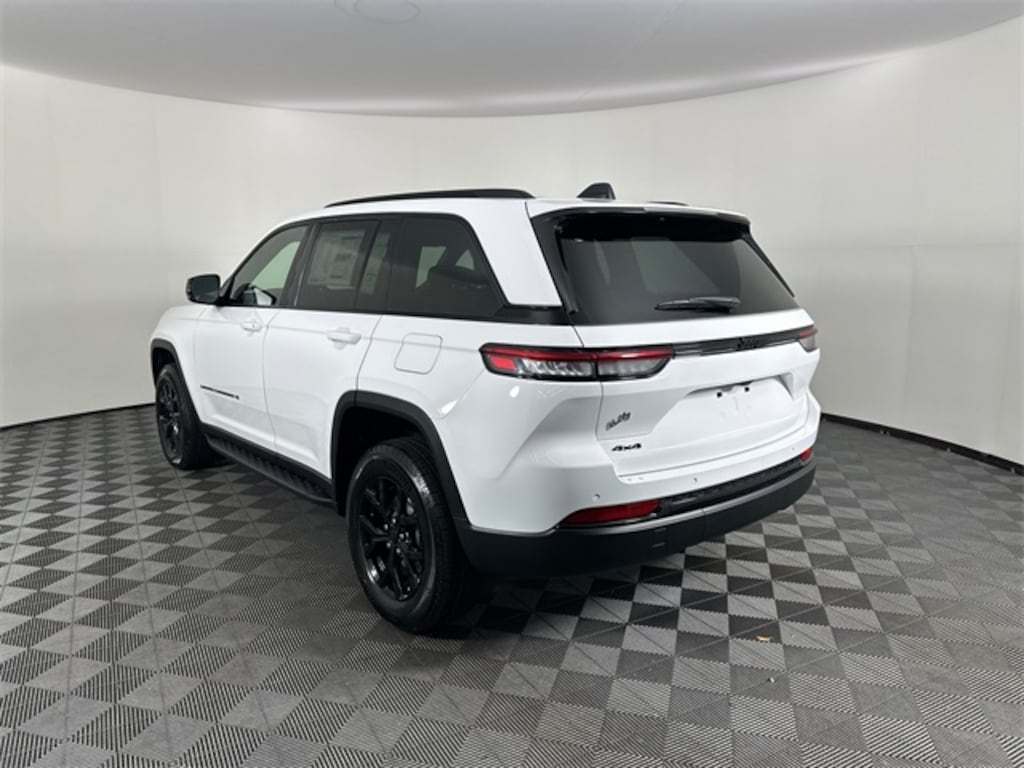 New 2025 Jeep Grand Cherokee ALTITUDE X 4X4 Sport Utility