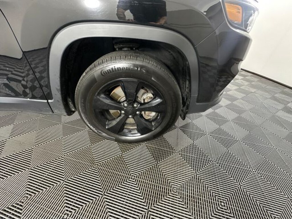 Used 2020 Jeep Cherokee Latitude Plus SUV