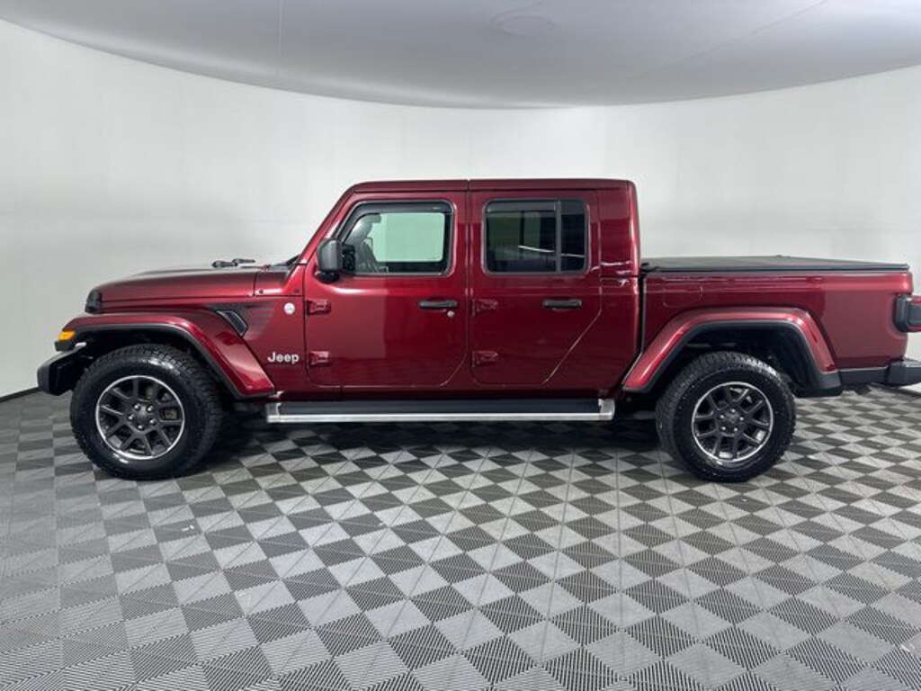 Certified 2021 Jeep Gladiator Overland Truck
