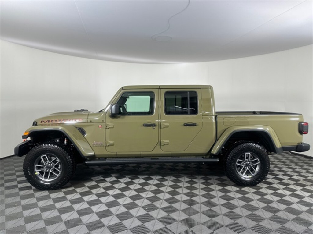 New 2026 Jeep Gladiator MOJAVE 4X4 Pickup