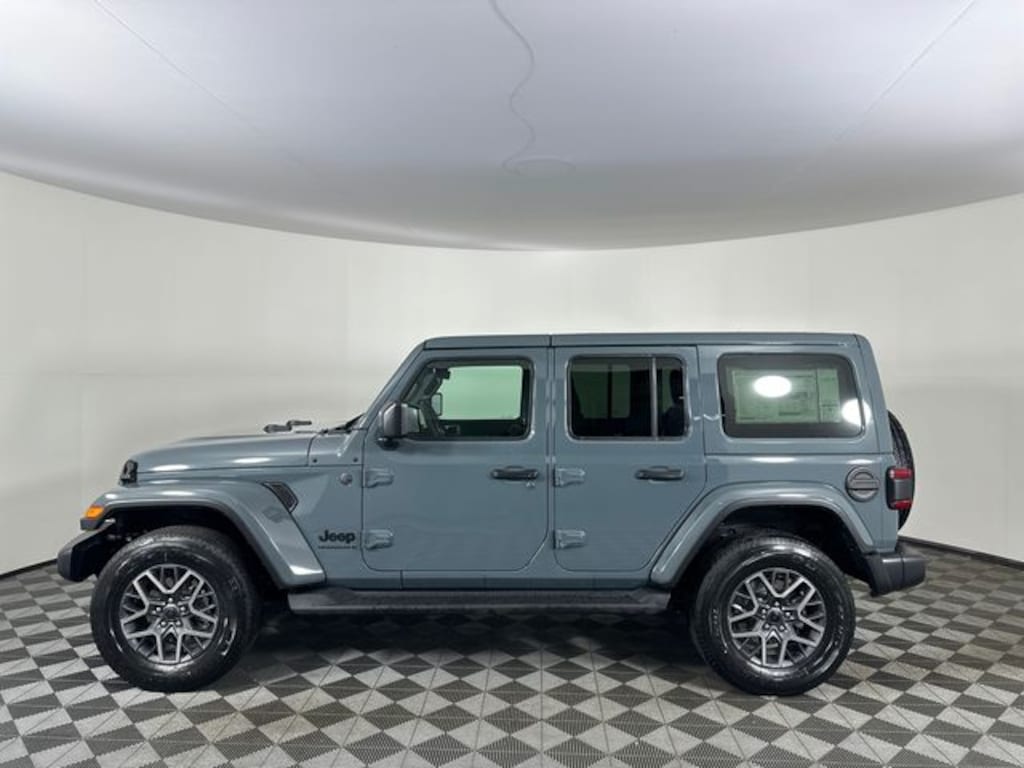 New 2026 Jeep Wrangler 4-DOOR SAHARA Sport Utility