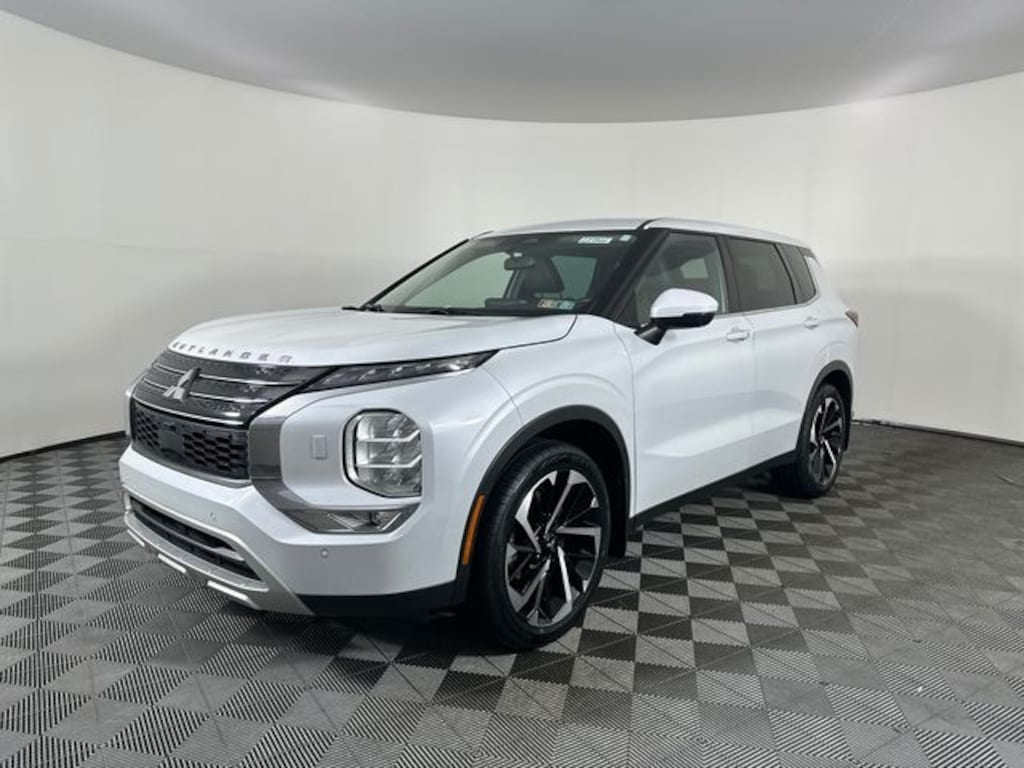 Used 2023 Mitsubishi Outlander SE SUV