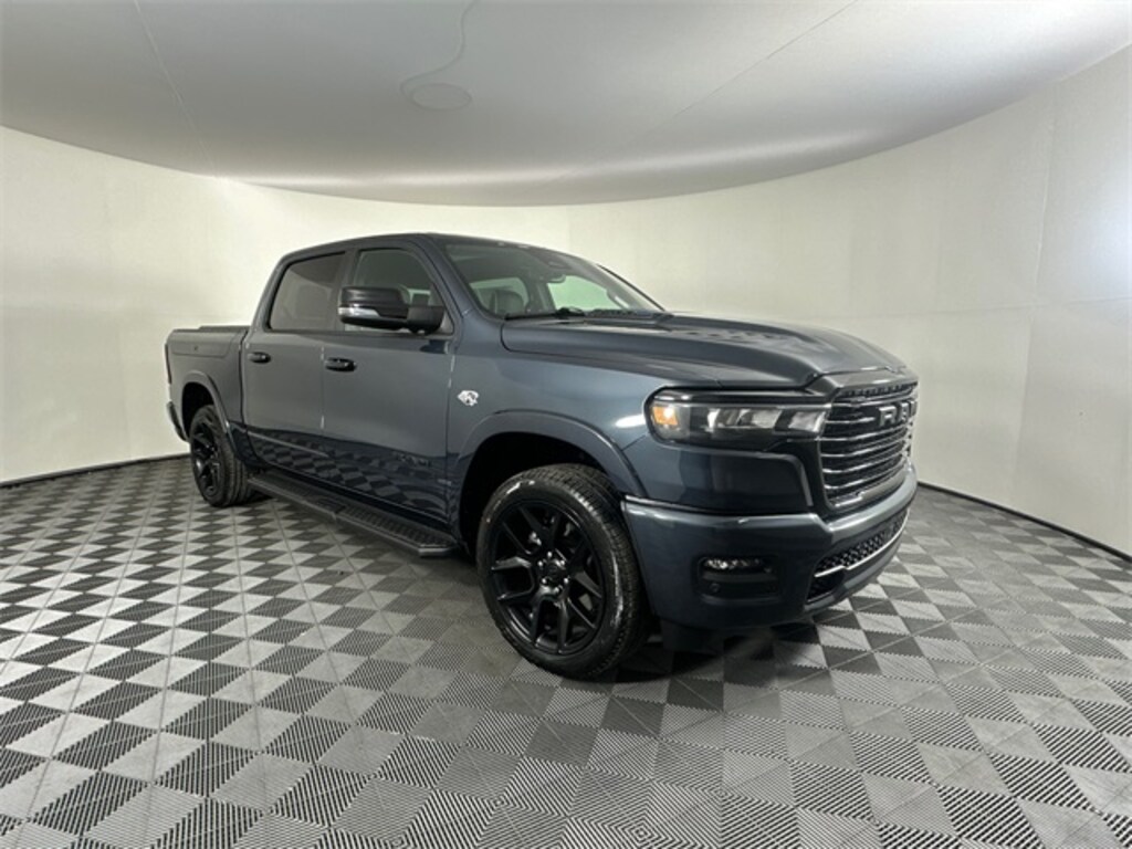 New 2026 Ram 1500 LARAMIE CREW CAB 4X4 5'7 BOX Pickup