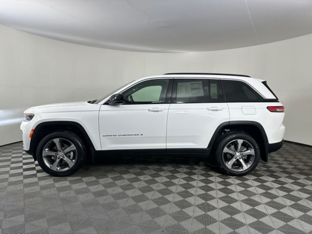 New 2026 Jeep Grand Cherokee LIMITED 4X4 Sport Utility