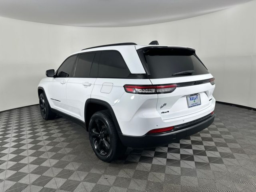Used 2023 Jeep Grand Cherokee Limited SUV