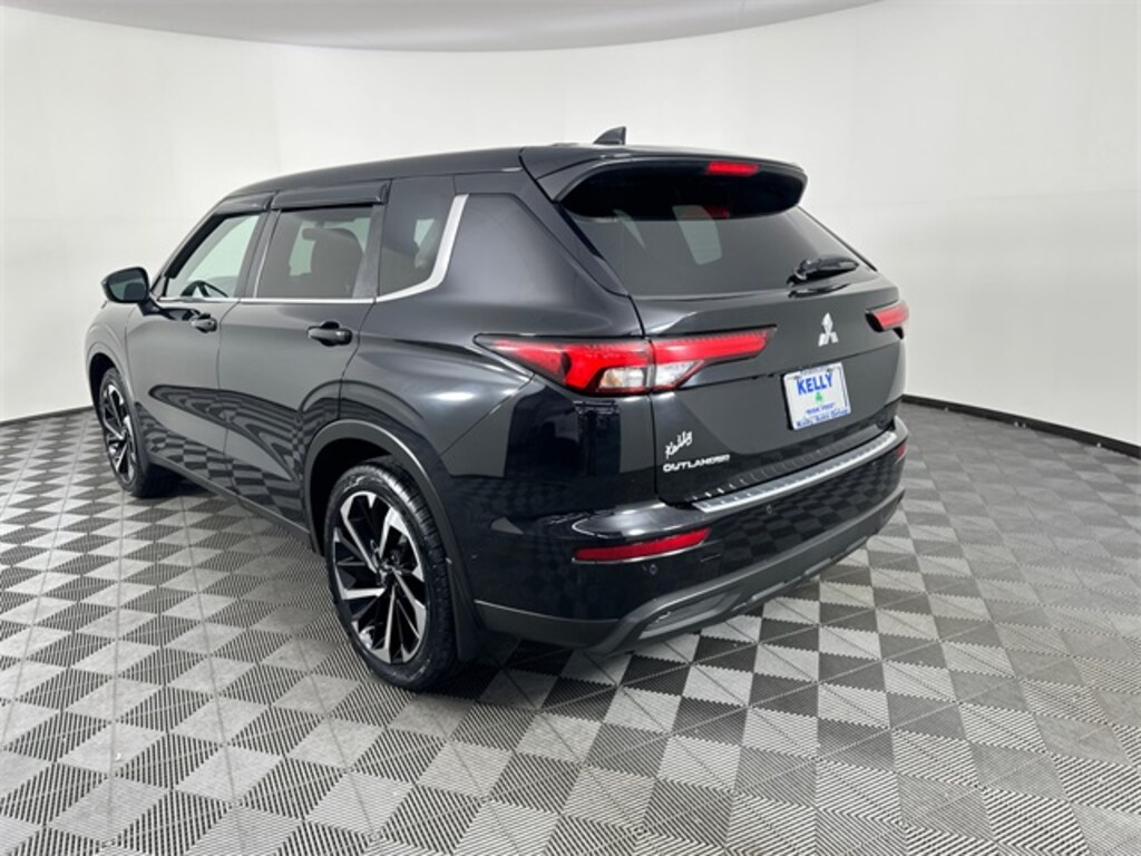 Used 2022 Mitsubishi Outlander ES SUV